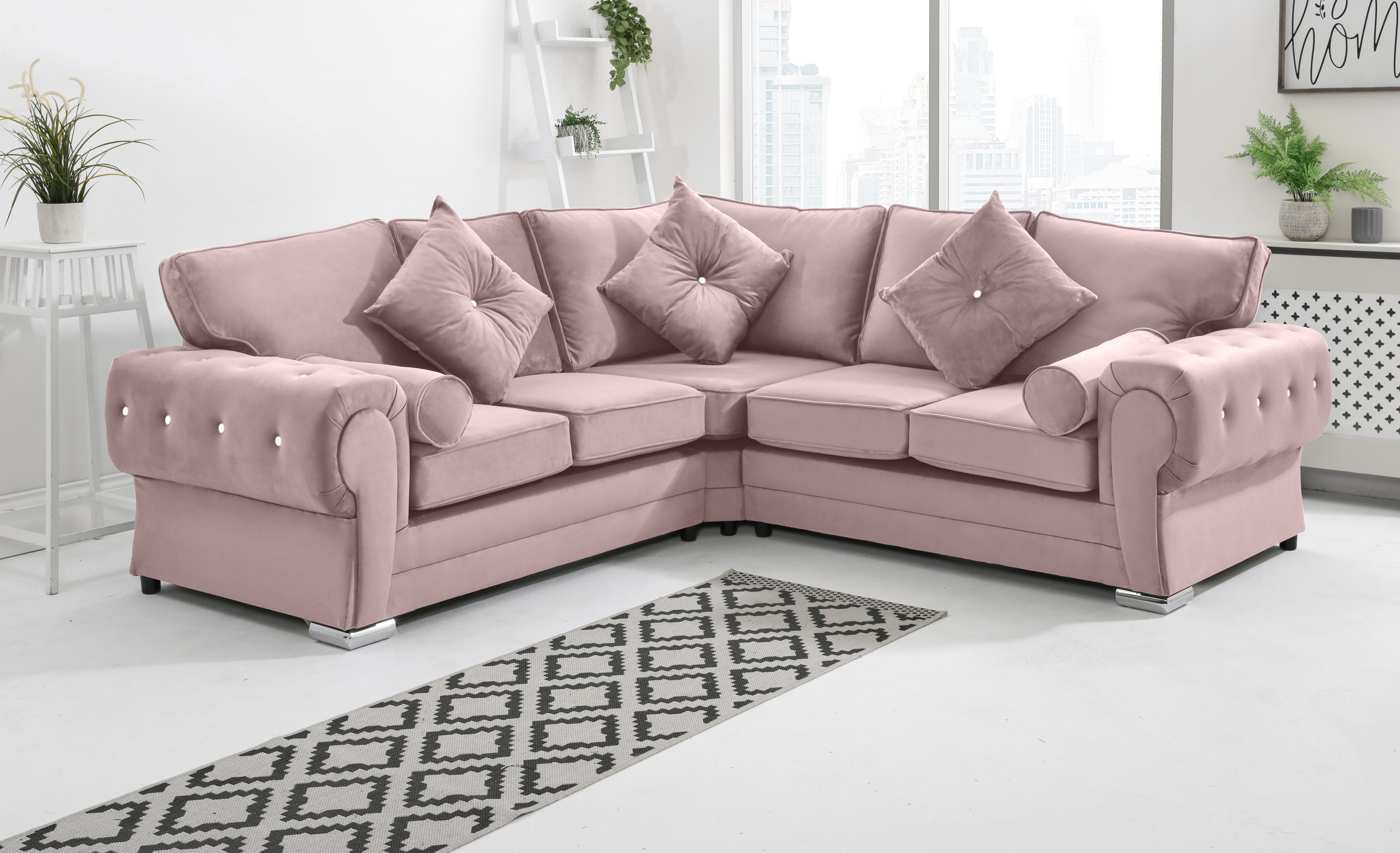 Verona Plush Corner Fullback + Extra Cushions + Diamonds