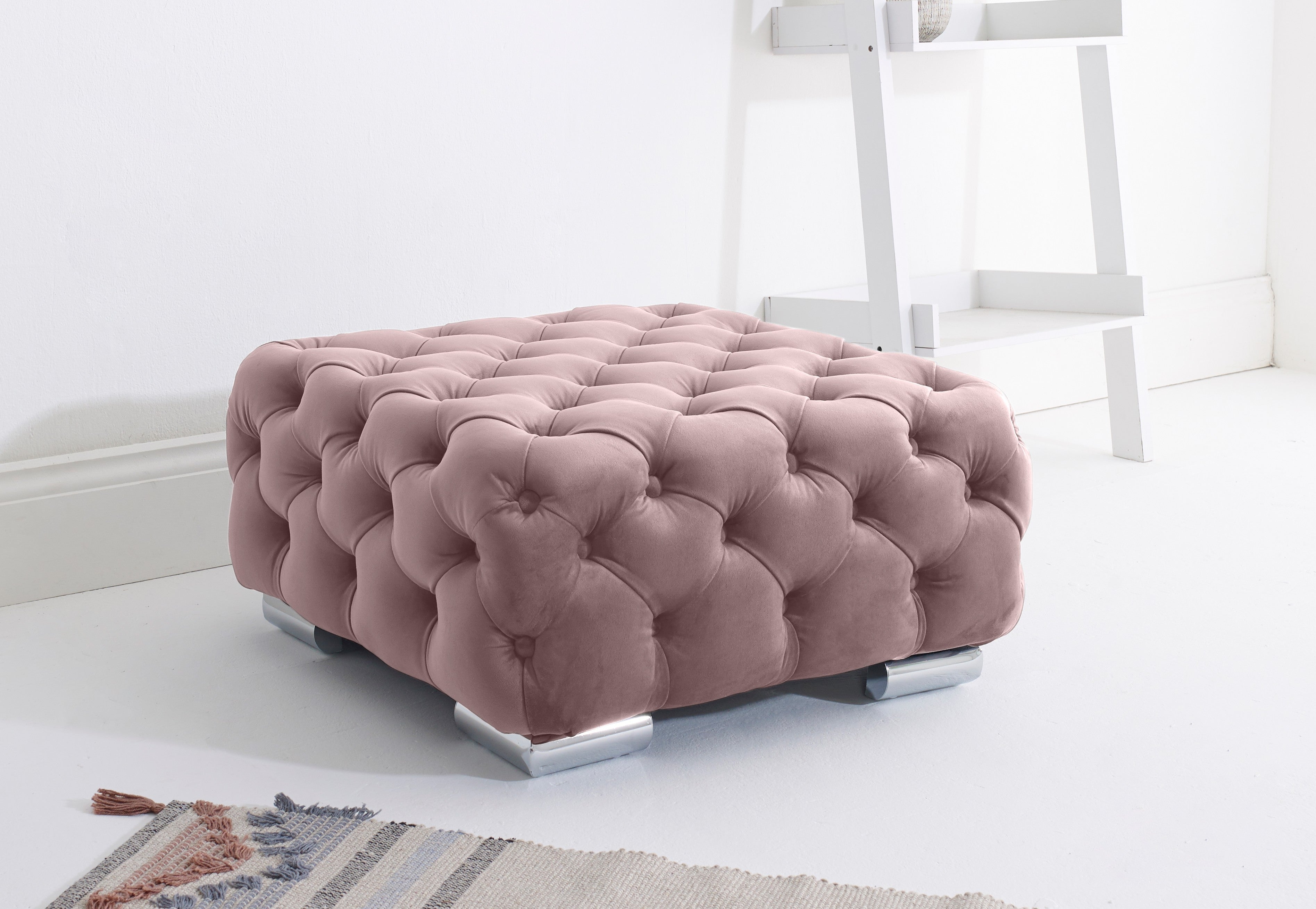 Verona Plush Corner Fullback + Extra Cushions + Diamonds