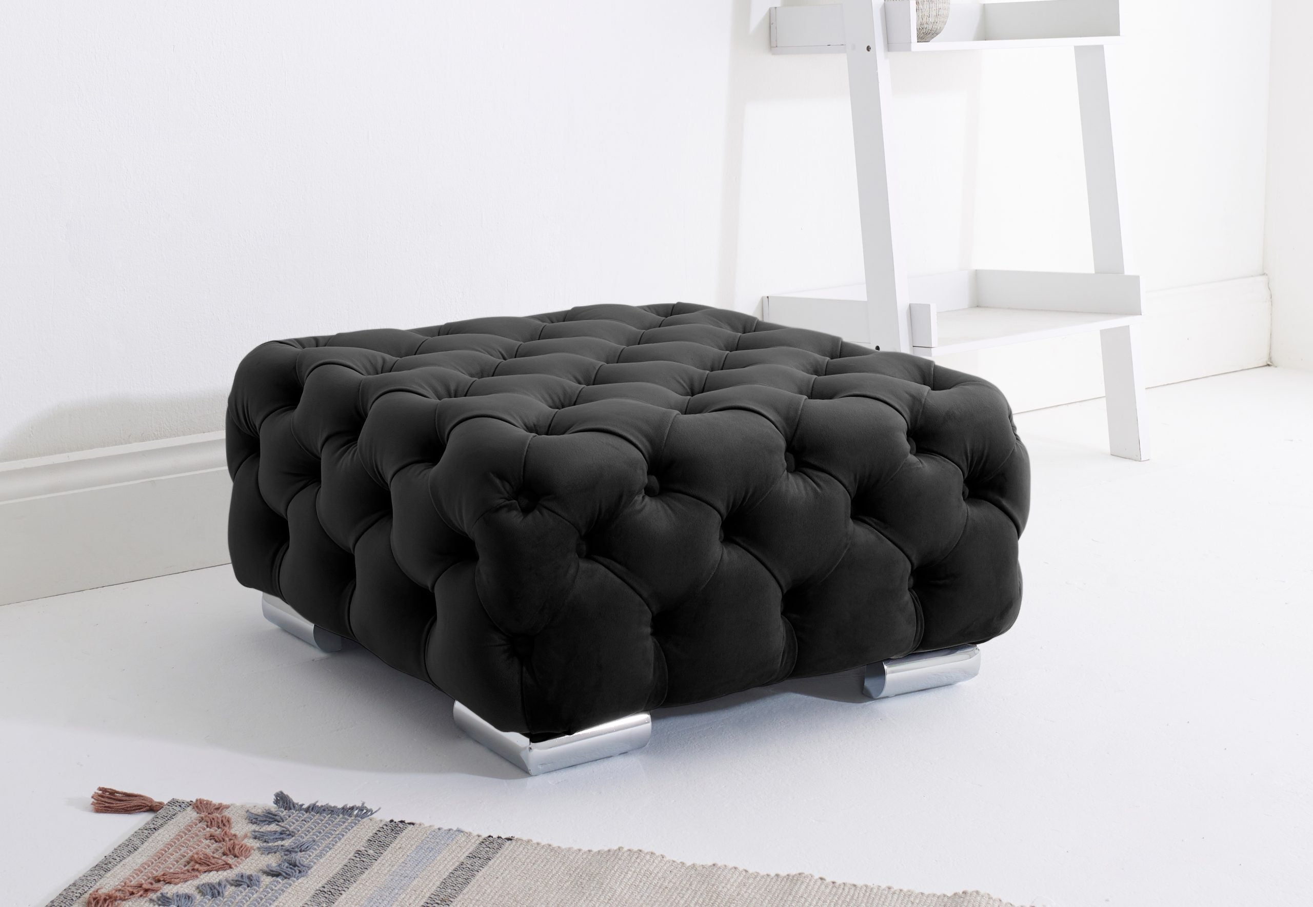 Milton 3+2 Fullback + Bolster / Buttoned Cushions