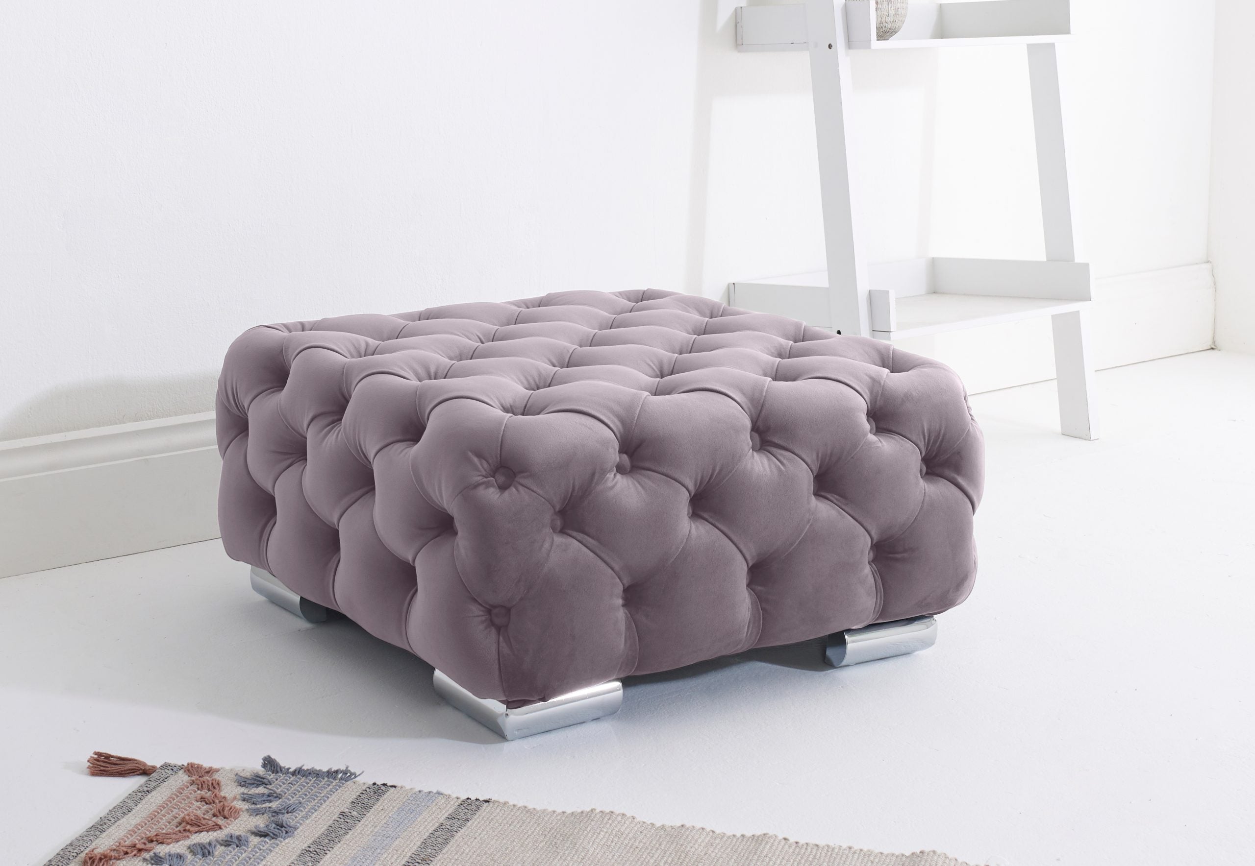 Milton Corner Fullback - 2c2 + Bolster / Buttoned Cushions