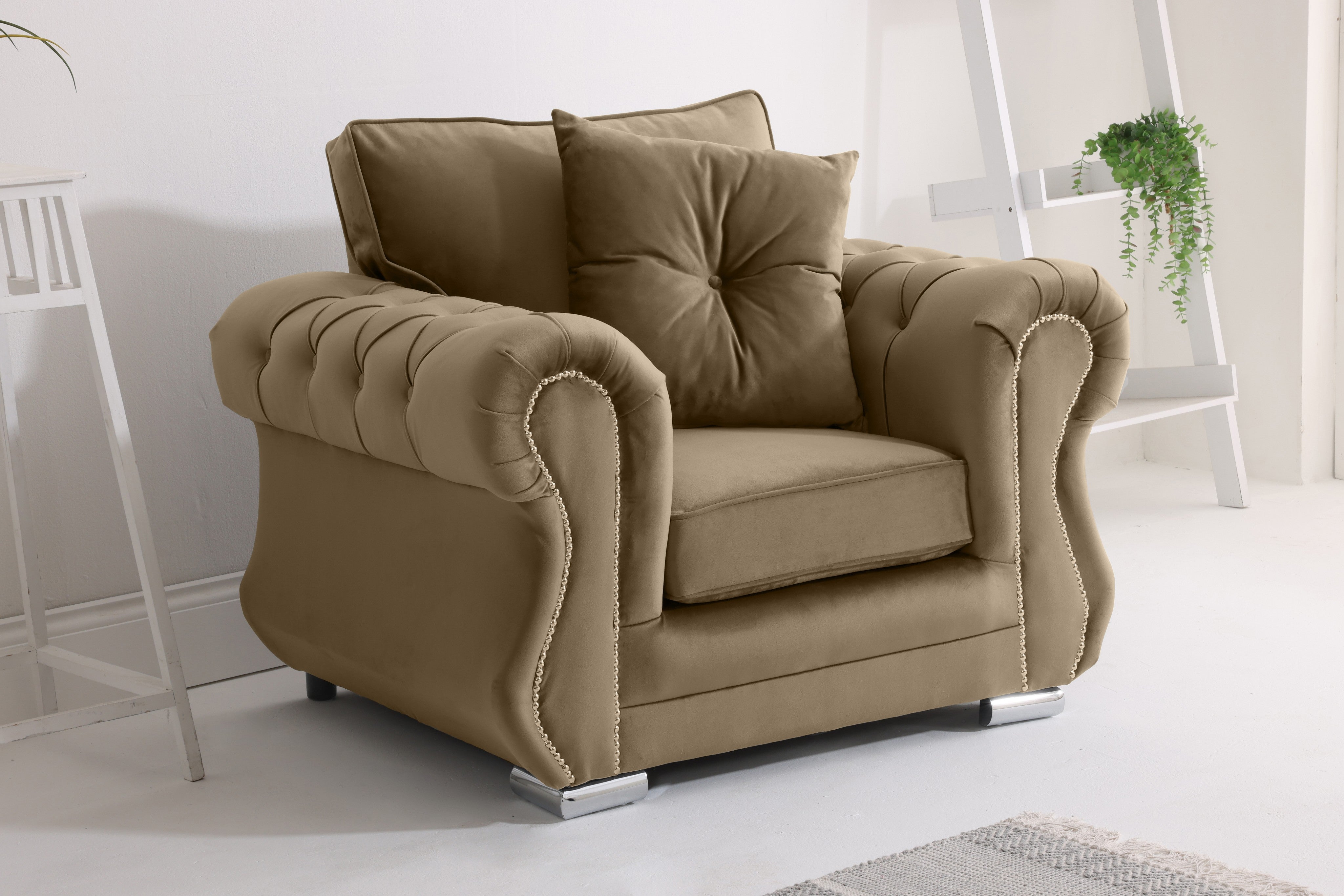 Falcon Corner Fullback + Extra Cushions