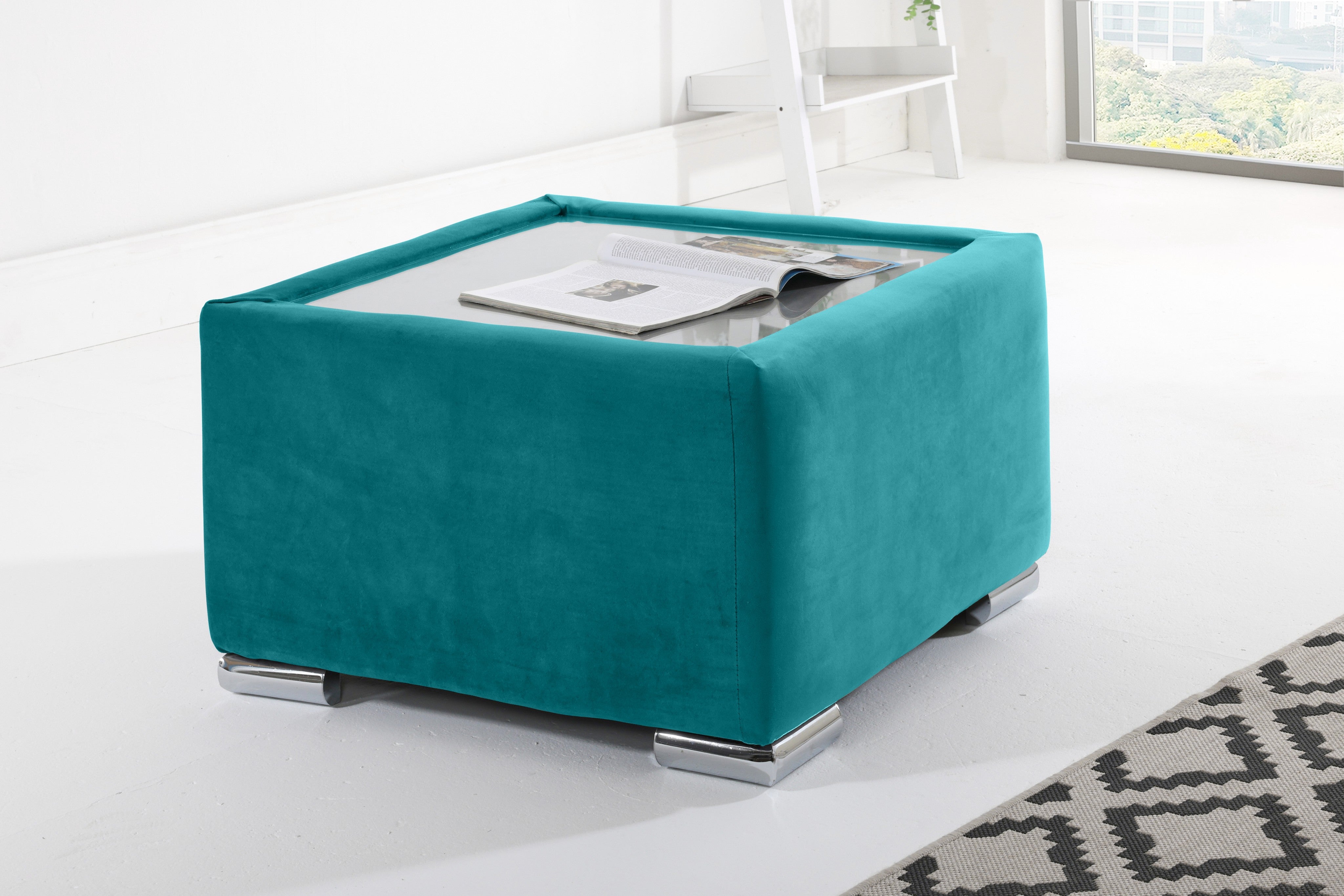 Verona Plush Corner Fullback + Extra Cushions + Diamonds