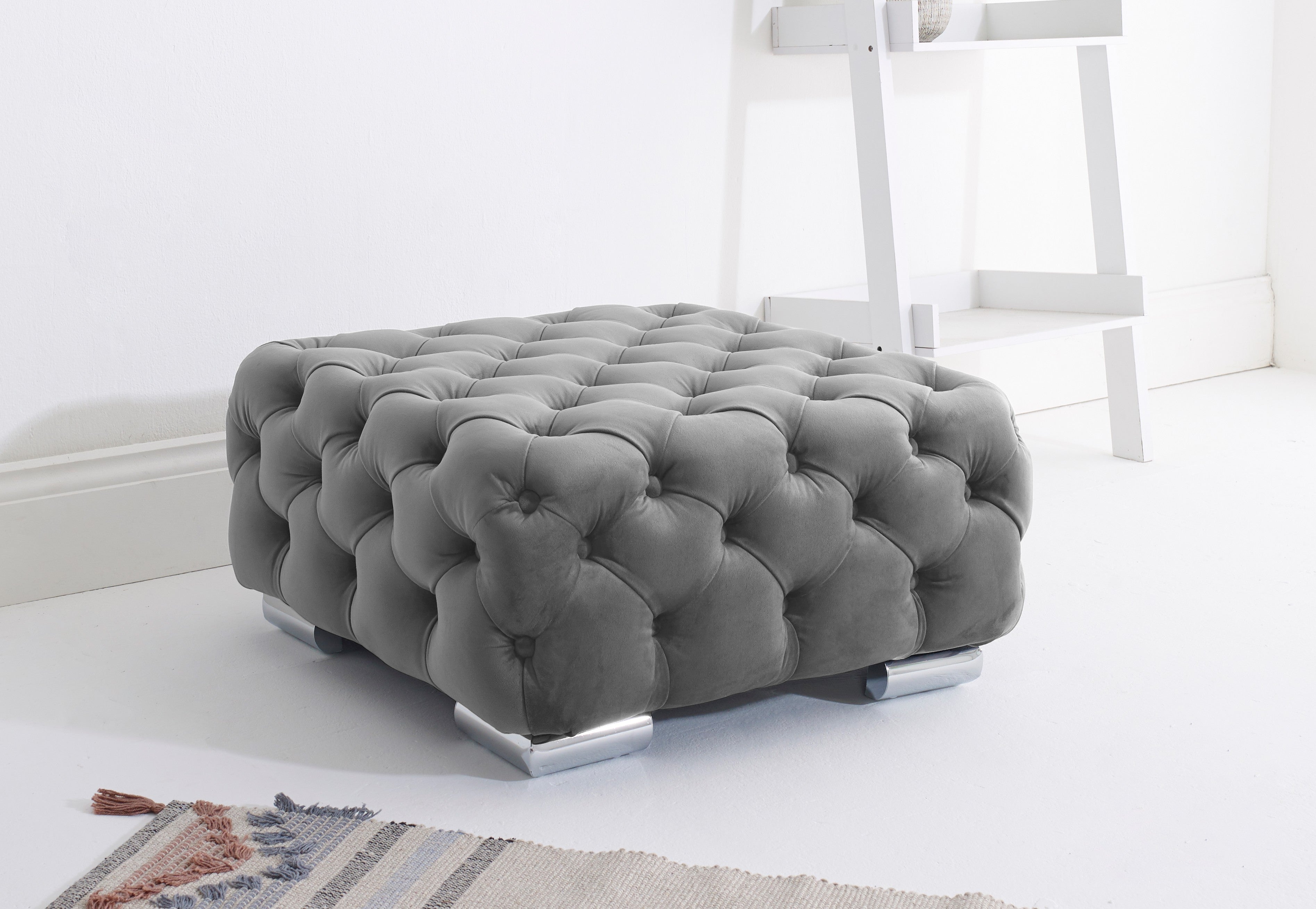 Falcon Corner Fullback + Extra Cushions